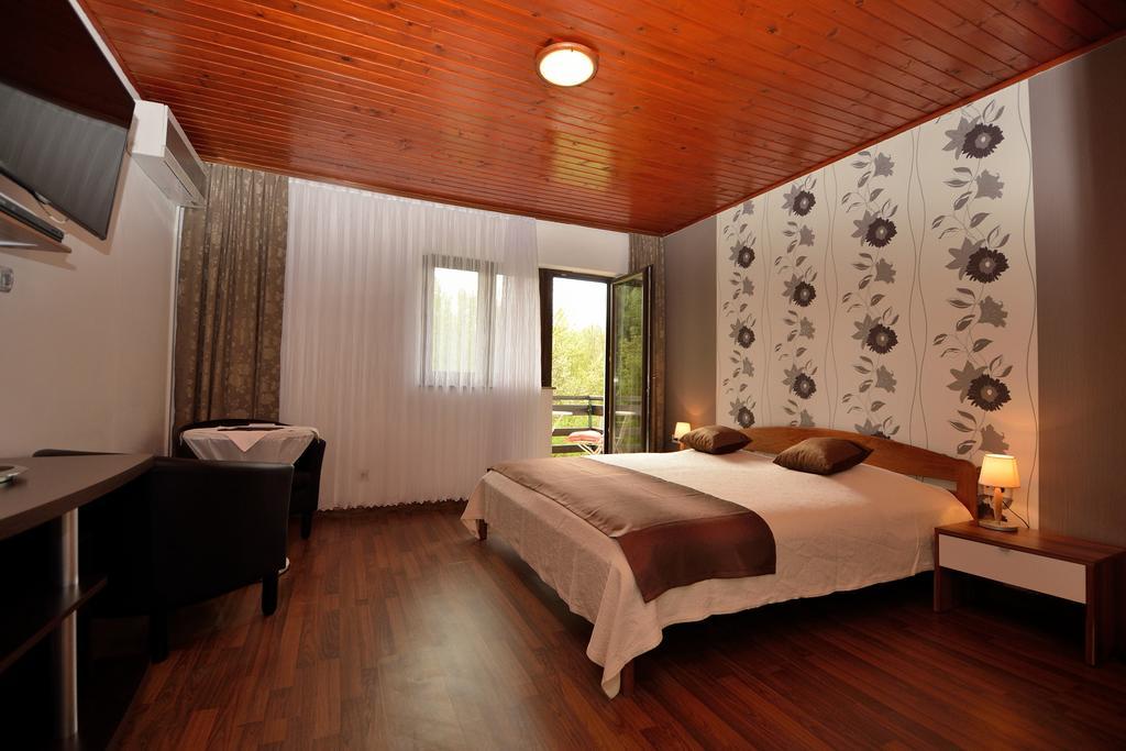Plitvice Pansion Lovric Hotel Plitvička Jezera Kamer foto